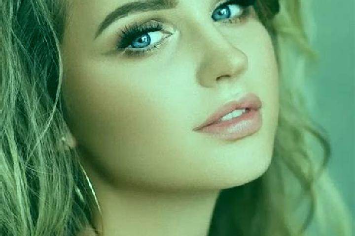 Grace, 34, a dark blonde blue-eyed middle eastern companion based in Neuville-Saint-Remy. Offering Massage, Erotic Massage, Party Girl. Available for incall ...