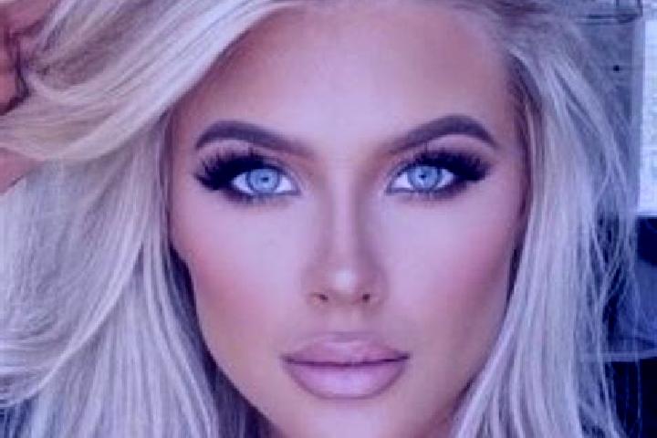 Grace, 34, a platinum blonde green-eyed latina companion based in Desenzano del Garda. Offering Travel Companion, Dinner Date, Deep French Kissing. Available...