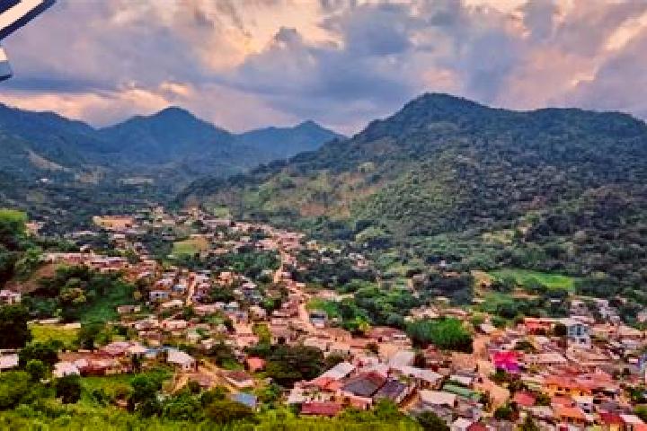 Grace, 34 — Escort in Vallecillo, Honduras