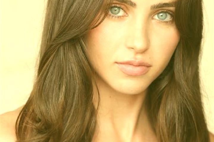 Grace, 35, a auburn brown-eyed latina companion based in Fokino. Offering A-Level, Striptease, BDSM, Couples, Deep French Kissing. Available for incall and o...