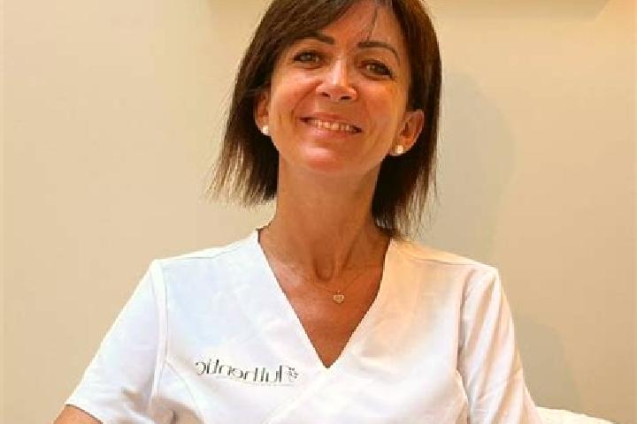 Grace, 35 — Escort in Cournon-d Auvergne, France