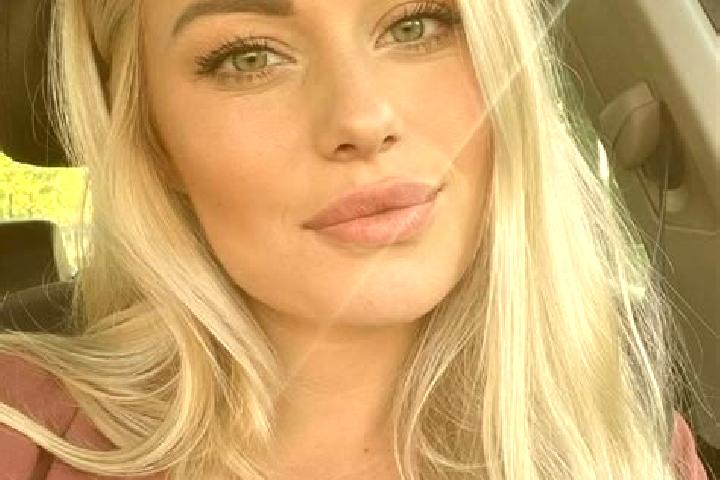 Grace, 36, a blonde hazel-eyed caucasian companion based in Bourecq. Offering Girlfriend Experience, Erotic Massage, OWO, Travel Companion. Available for inc...