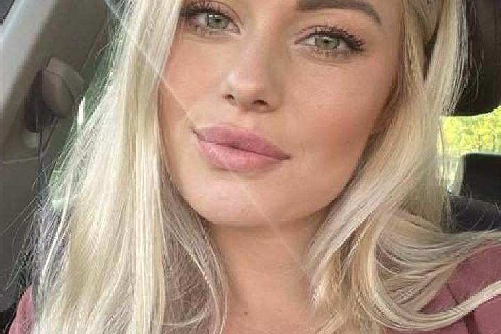 Grace, 36, a blonde hazel-eyed mediterranean companion based in Highett. Offering CIM, Couples, GFE, 69. Available for incall and outcall, day and evening da...