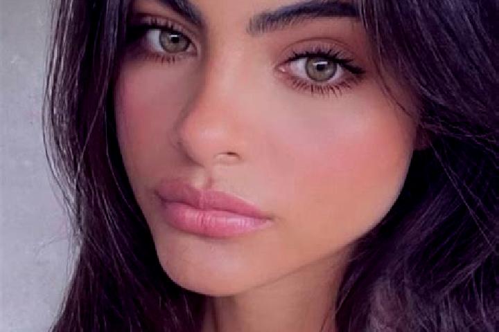 Grace, 36, a brunette dark-eyed slavic companion based in Weid (bei Adetswil). Offering Fetish, Erotic Massage, Roleplay, Prostate Massage. Available for inc...