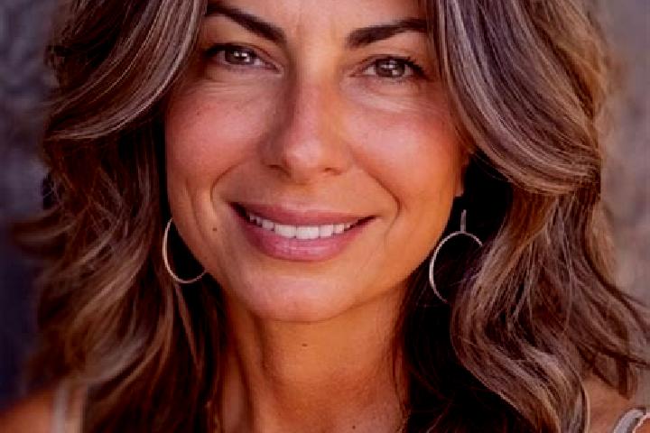 Grace, 36, a brunette grey-eyed latina companion based in Marmirolo. Offering Striptease, Overnight, Tantra, Couples. Available for incall and outcall, overn...