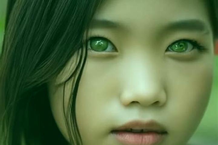 Grace, 36, a chestnut green-eyed asian companion based in Swartzville. Offering Duos, OWO, GFE, Domination. Available for incall and outcall, day and evening...