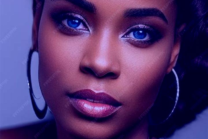 Grace, 36, a red blue-eyed ebony companion based in Stara Zburivka. Offering A-Level, Erotic Massage, Party Girl. Available for incall and outcall, overnight...