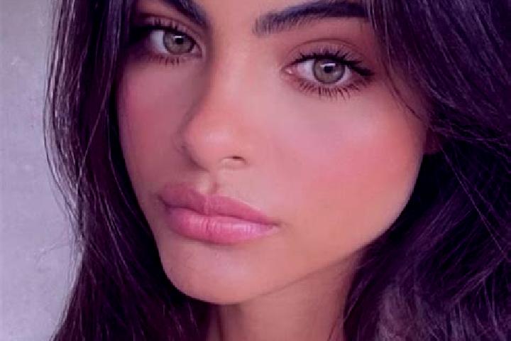Grace, 36, a red dark-eyed caucasian companion based in Narazeni. Offering Tantra, Deep French Kissing, Girlfriend Experience, Fetish. Available for incall a...