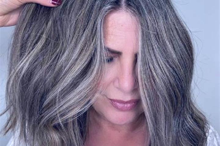 Grace, 37, a dark blonde grey-eyed latina companion based in Rufisque est. Offering Striptease, Fetish. Available for incall and outcall, day and evening dates.