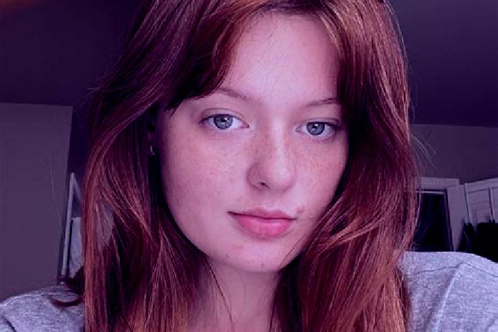 Grace, 37, a red brown-eyed caucasian companion based in Phumi Veal Tonsay. Offering A-Level, GFE, Couples. Available for incall and outcall, day and evening...