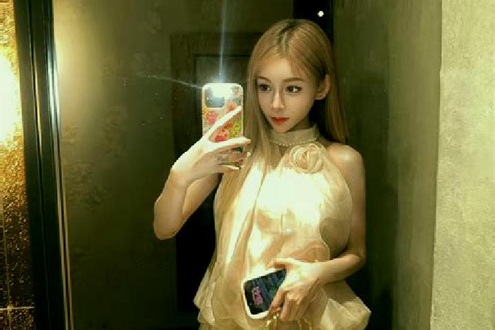 Grace, 37 — Escort in Yuki, Japan