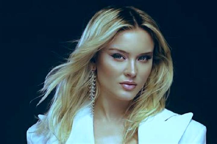 Grace, 38 — Escort in Nea Nikomideia, Greece