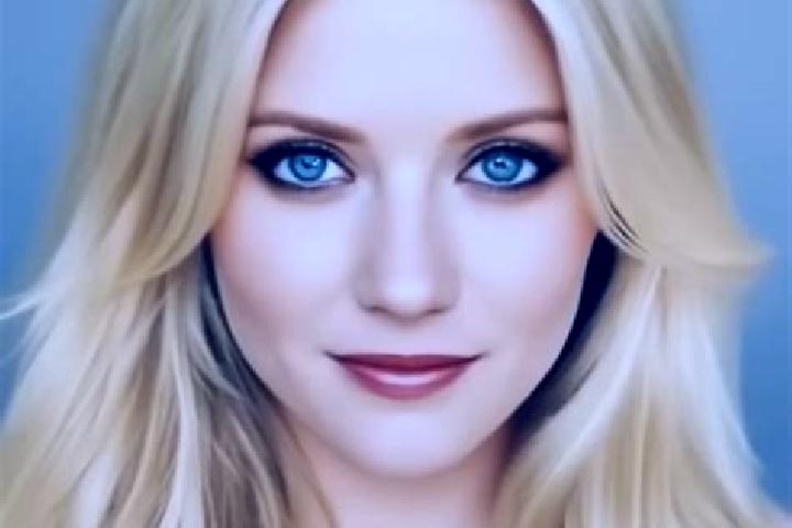 Grace, 39, a blonde amber-eyed caucasian companion based in Hala. Offering Tantra, Dinner Date, 69. Available for incall and outcall, day and evening dates.