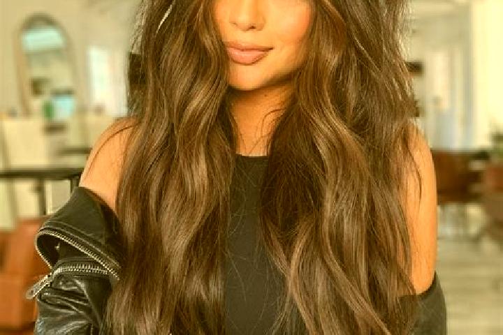 Grace, 39, a brunette dark-eyed caucasian companion based in Ebenthal. Offering Duos, A-Level, BDSM. Available for incall and outcall, day and evening dates.