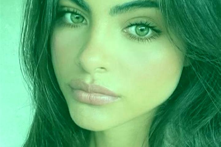 Grace, 39, a brunette green-eyed latina companion based in Touboro. Offering Duos, Dinner Date, Girlfriend Experience. Available for incall and outcall, over...