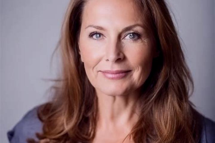 Grace, 39, a chestnut amber-eyed caucasian companion based in Parque Urbano Napateco. Offering Overnight, Striptease, CIM, BDSM, Erotic Massage. Available fo...