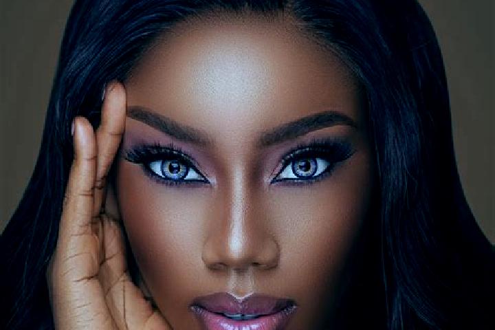 Grace, 39, a chestnut blue-eyed ebony companion based in Saksahan. Offering Fetish, Party Girl, A-Level, CIM. Available for incall and outcall, overnight boo...
