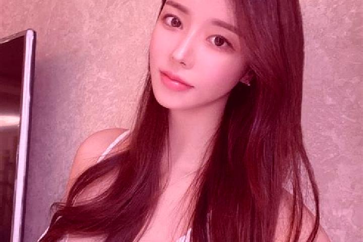 Grace, 39 — Escort in Honggor, China