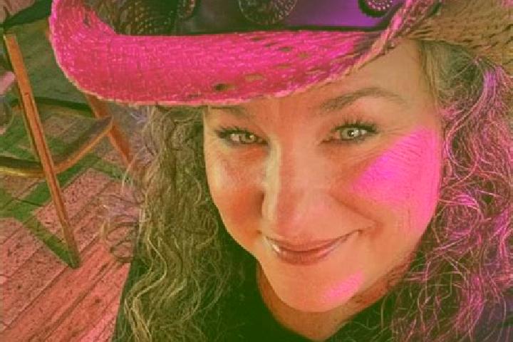Grace, 39 — Escort in Pinole, United States