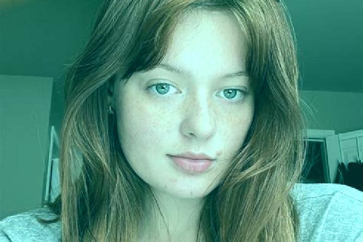 Hannah, 20, a auburn grey-eyed mixed companion based in Smelterville. Offering Prostate Massage, 69, GFE, Travel Companion. Available for incall and outcall,...