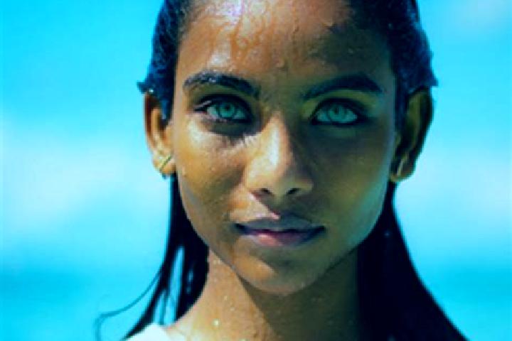 Hannah, 20, a black blue-eyed indian companion based in Sarangmeduro. Offering Massage, Domination, Girlfriend Experience, Roleplay. Available for incall and...