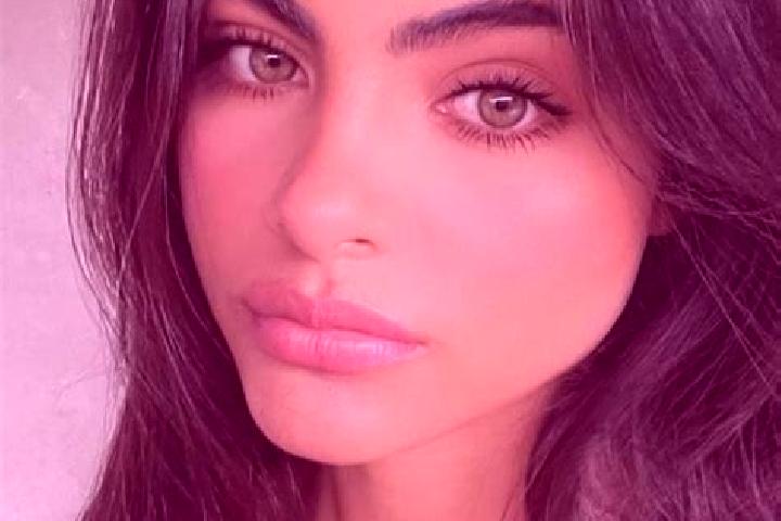 Hannah, 20, a black dark-eyed indian companion based in Dindima. Offering Duos, Tantra, Deep French Kissing. Available for incall and outcall, day and evenin...