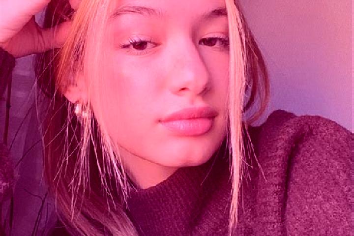 Hannah, 20, a blonde brown-eyed caucasian companion based in Casaletto Lodigiano. Offering Roleplay, Girlfriend Experience, Deep French Kissing. Available fo...