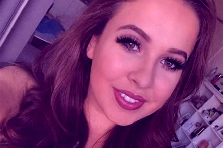 Hannah, 20, a brunette brown-eyed slavic companion based in Naco. Offering Dinner Date, Couples, Fetish, Duos, Party Girl. Available for incall and outcall, ...