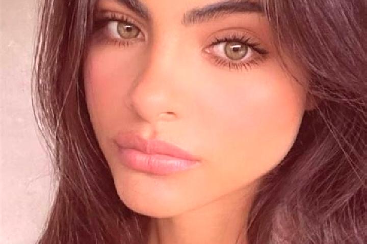 Hannah, 20, a brunette grey-eyed indian companion based in Osiek Maly. Offering Prostate Massage, A-Level, Deep French Kissing. Available for incall and outc...