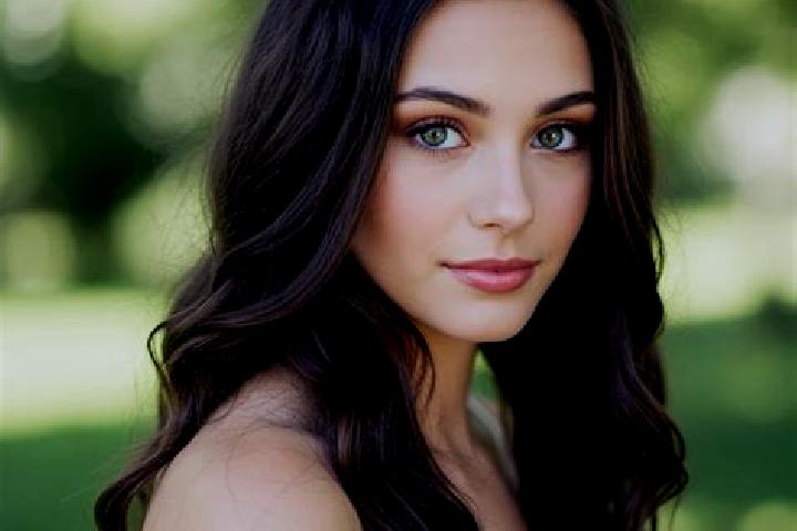 Hannah, 20, a brunette hazel-eyed ebony companion based in Barrio Costa Oeste. Offering CIM, Couples, A-Level. Available for incall and outcall, day and even...