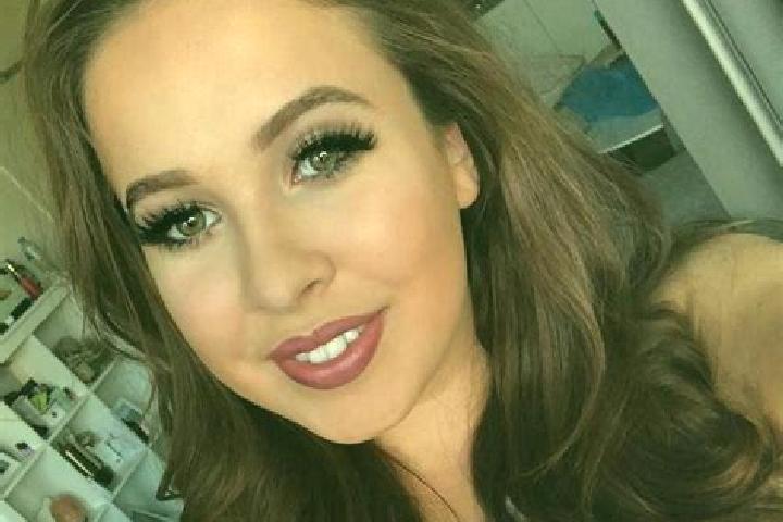 Hannah, 20, a dark blonde amber-eyed mixed companion based in Boboshevo. Offering Striptease, Travel Companion, A-Level, Massage, 69. Available for incall an...