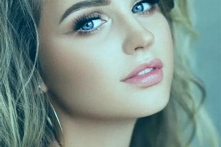 Hannah, 20, a dark blonde blue-eyed middle eastern companion based in Ble. Offering Erotic Massage, Tantra, CIM. Available for incall and outcall, day and ev...