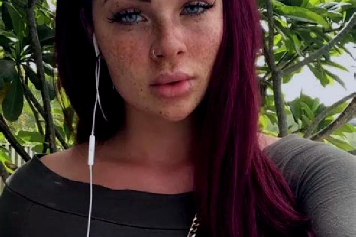 Hannah, 20, a red dark-eyed mixed companion based in Scomigo. Offering CIM, Tantra, 69, Domination. Available for incall and outcall, day and evening dates.