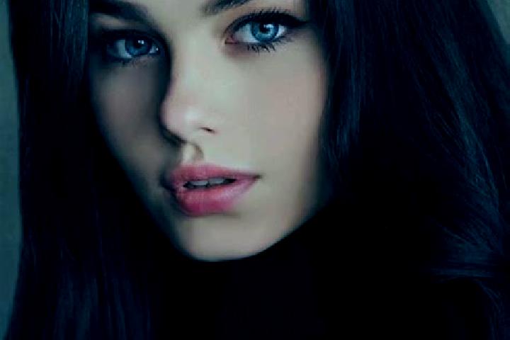 Hannah, 20, a red dark-eyed slavic companion based in Butungan. Offering CIM, Striptease, Deep French Kissing, GFE. Available for incall and outcall, day and...