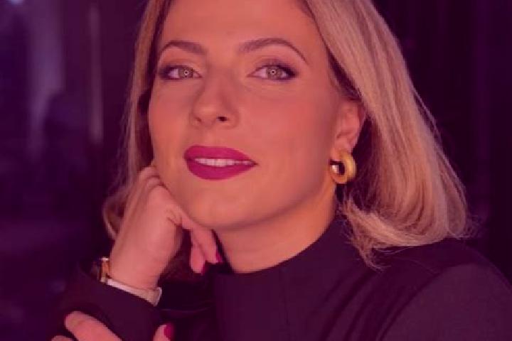 Hannah, 20 — Escort in Iza, Slovakia