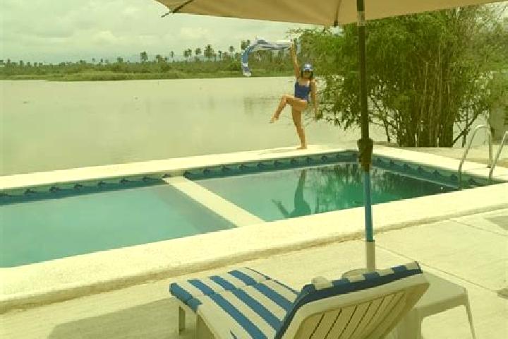 Hannah, 20 — Escort in Playa Azul, Mexico