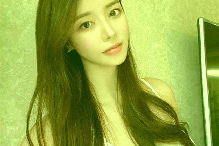 Hannah, 20 — Escort in Rendui, China