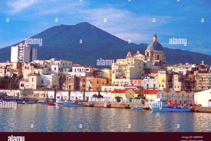 Hannah, 20 — Escort in Torre Annunziata, Italy
