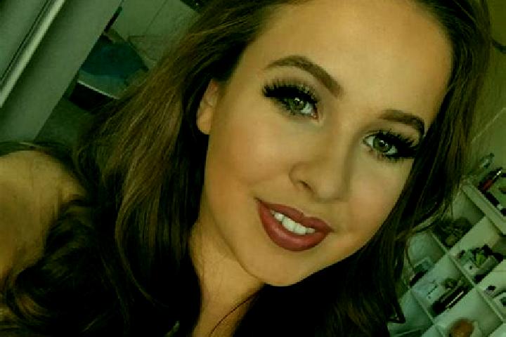 Hannah, 21, a auburn grey-eyed caribbean companion based in Cougar Ridge. Offering A-Level, OWO, Roleplay, Erotic Massage. Available for incall and outcall, ...