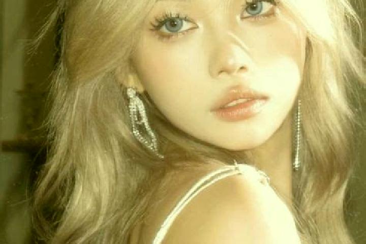 Hannah, 21, a blonde grey-eyed asian companion based in Kayyerkan. Offering CIM, Fetish, OWO, Duos. Available for incall and outcall, day and evening dates.