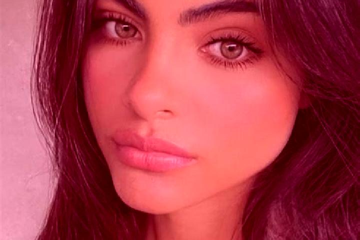 Hannah, 21, a brunette hazel-eyed middle eastern companion based in Mitterlimberg. Offering Dinner Date, BDSM, Deep French Kissing, GFE. Available for incall...