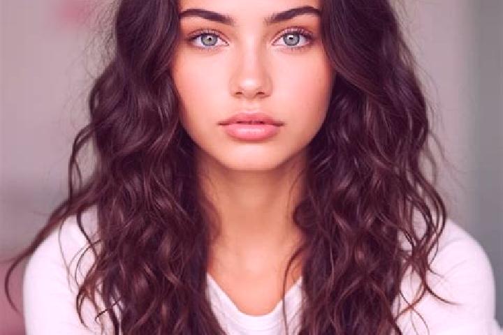 Hannah, 21, a dark blonde hazel-eyed mediterranean companion based in Chaddesden. Offering Domination, Massage, Duos, Couples. Available for incall and outca...