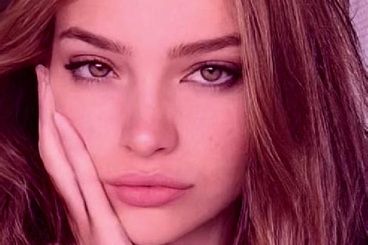 Hannah, 21, a dark blonde hazel-eyed mixed companion based in Vilaplana. Offering Couples, Duos, OWO. Available for incall and outcall, day and evening dates.