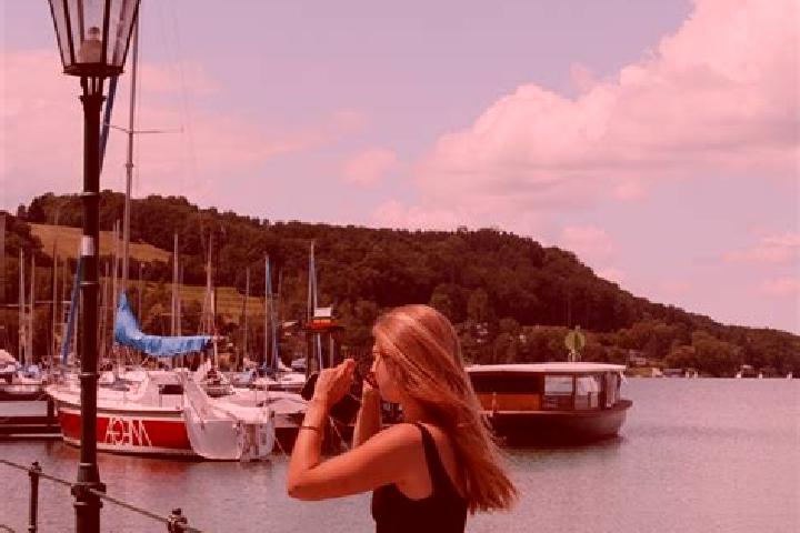 Hannah, 21 — Escort in Mattsee, Austria
