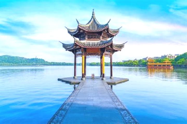 Hannah, 21 — Escort in Qili, China