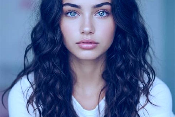 Hannah, 22, a auburn hazel-eyed mediterranean companion based in Marmirolo. Offering Domination, Prostate Massage, 69, Roleplay. Available for incall and out...