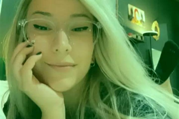 Hannah, 22, a blonde dark-eyed european companion based in Copperas Cove. Offering Girlfriend Experience, A-Level, Overnight. Available for incall and outcal...