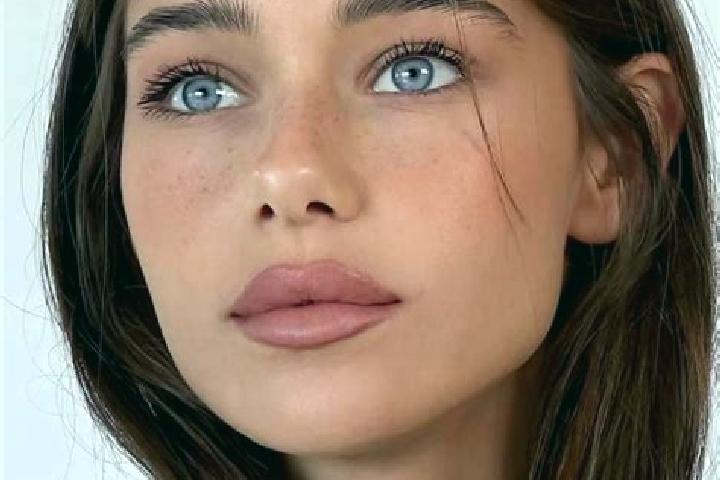 Hannah, 22, a brunette grey-eyed ebony companion based in Campestre Tarimbaro. Offering Striptease, Deep French Kissing, CIM. Available for incall and outcal...