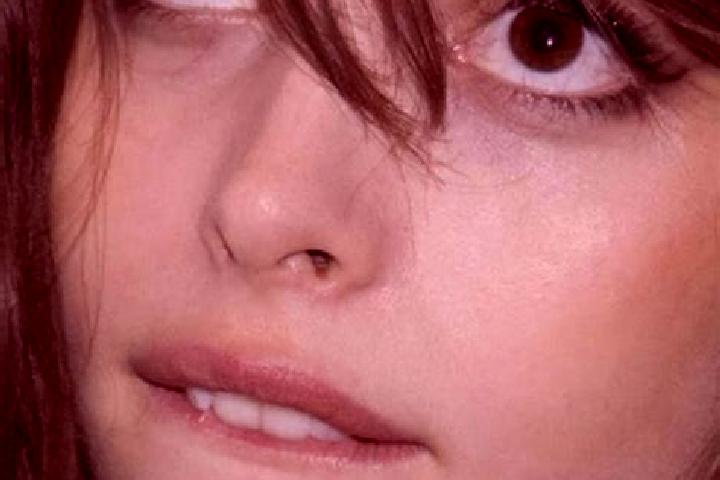 Hannah, 22, a chestnut dark-eyed mixed companion based in Graissessac. Offering Party Girl, GFE, A-Level. Available for incall and outcall, day and evening d...