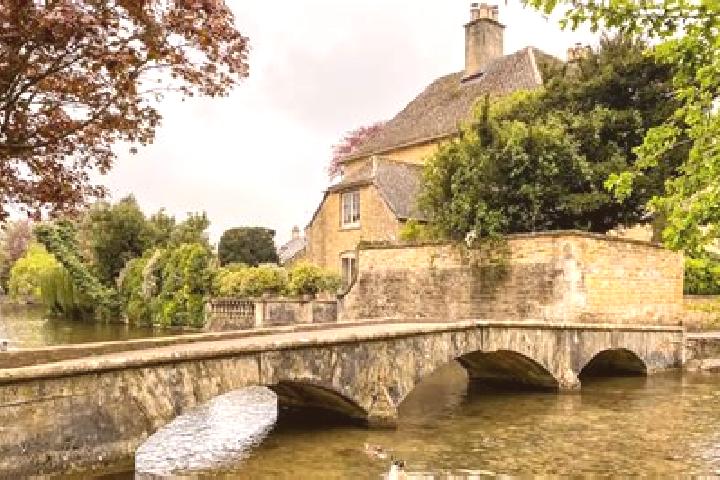 Hannah, 22 — Escort in Bourton on the Water, United Kingdom